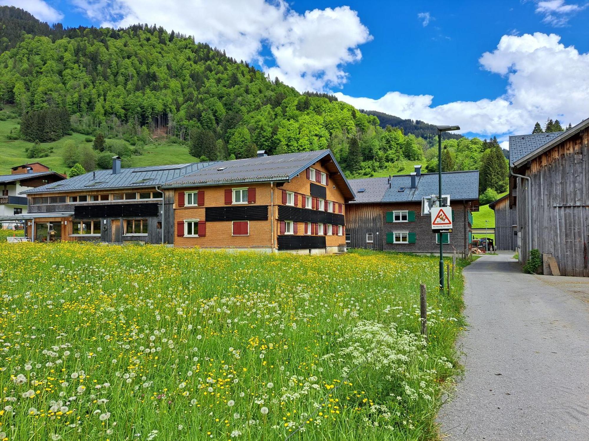 Вілла Familienfreundliches Bregenzerwaelderhaus Au (Vorarlberg) Екстер'єр фото